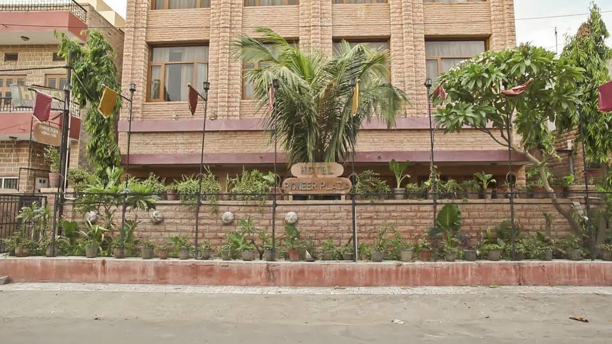 Oyo 9900 Hotel Pioneer Plaza Jodhpur  Exterior foto